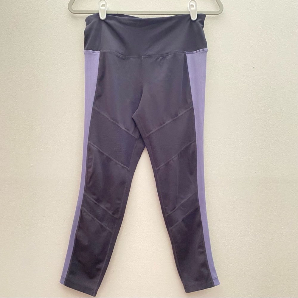 (R) Tangerine Women’s Workout Leggings Purple Size Medium